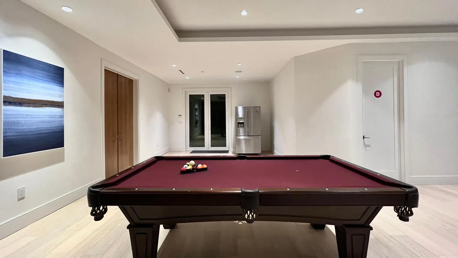 Cozy Bedroom With Private Bathroom In Vancouver West